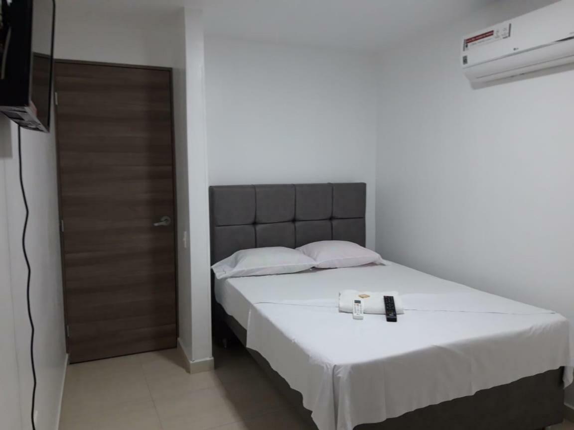 Hostal Piedra Del Sol 佛罗里达布兰卡 外观 照片