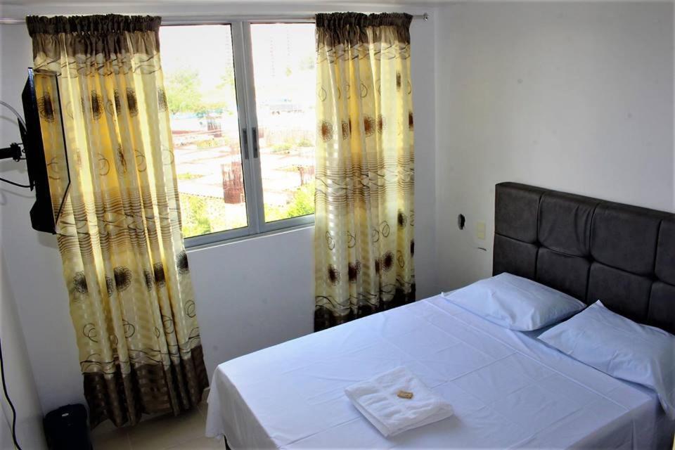 Hostal Piedra Del Sol 佛罗里达布兰卡 外观 照片